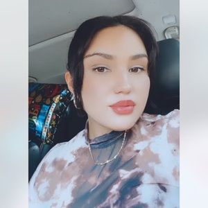 Meet your Posher, Noemi